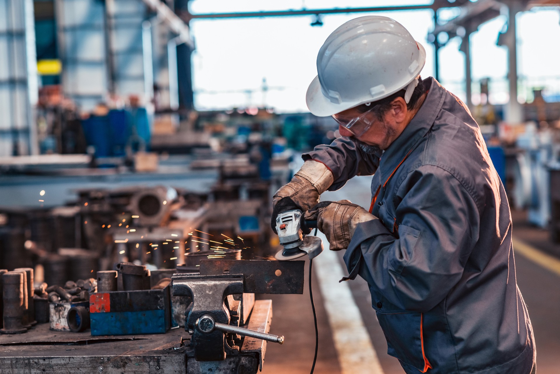 Metallfacharbeiter (m/w/d) in Kassel und Umgebung gesucht (17,25€ + Zulagen)