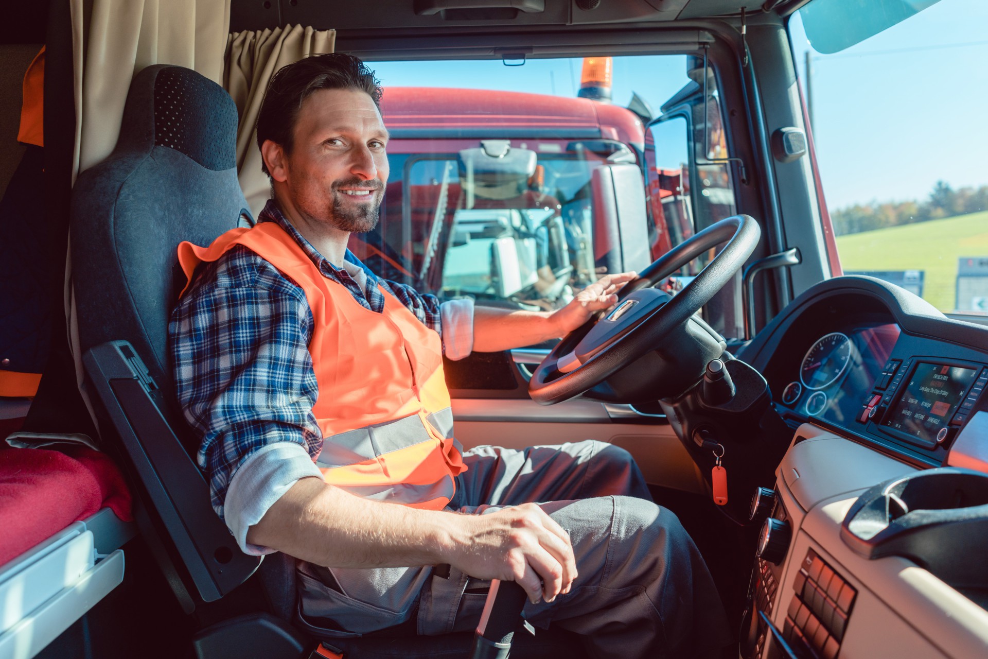 LKW Fahrer - Berufskraftfahrer/in C/CE (m/w/d) in Kassel und Umgebung gesucht ( ab 15,38 € + Spesen)